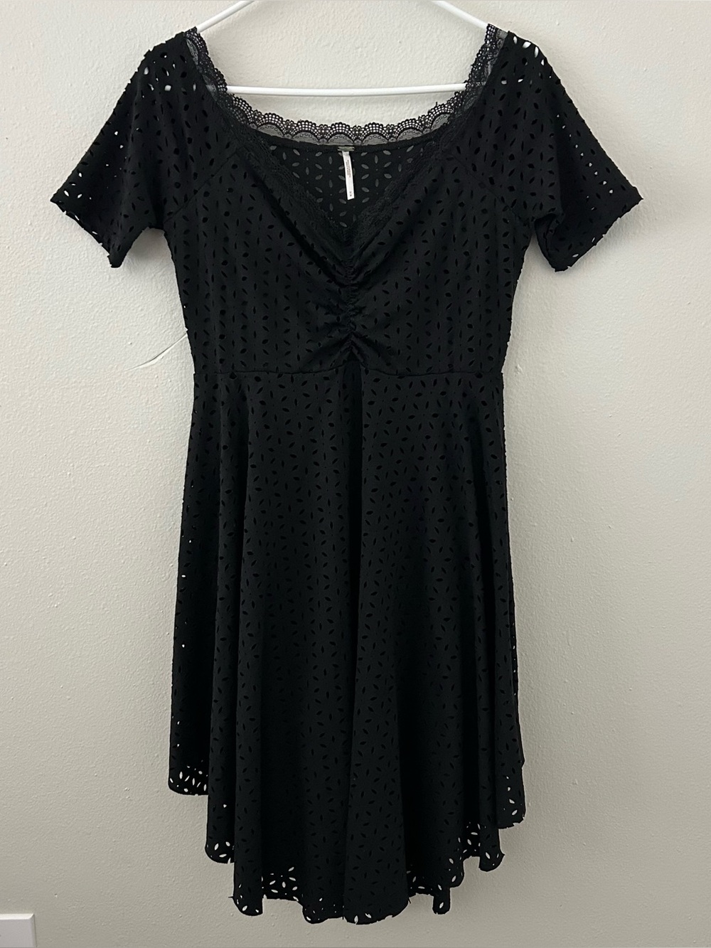 Free People Black Laser Cut Lace Trim Dress Womens M Ruched V-Neck A-Line Boho